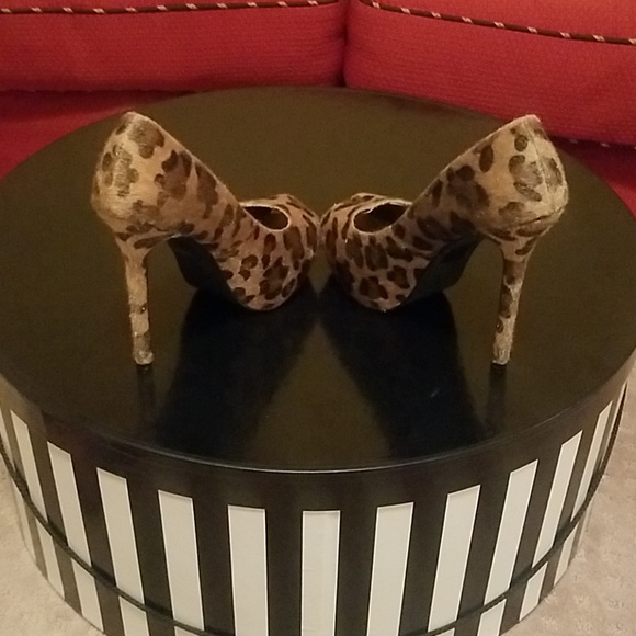 Shoes - Picture 3 of 5